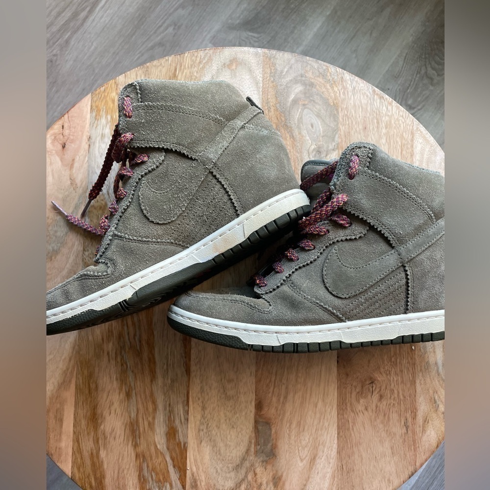 Nike Dunk Sky High Hidden Wedge, Olive Green, size 8.5